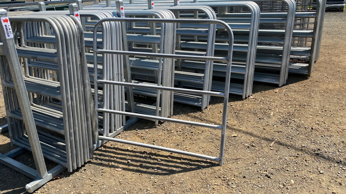 SUPER STEEL BAR GATE 1.2M (4') – Sprenger's Rural Traders